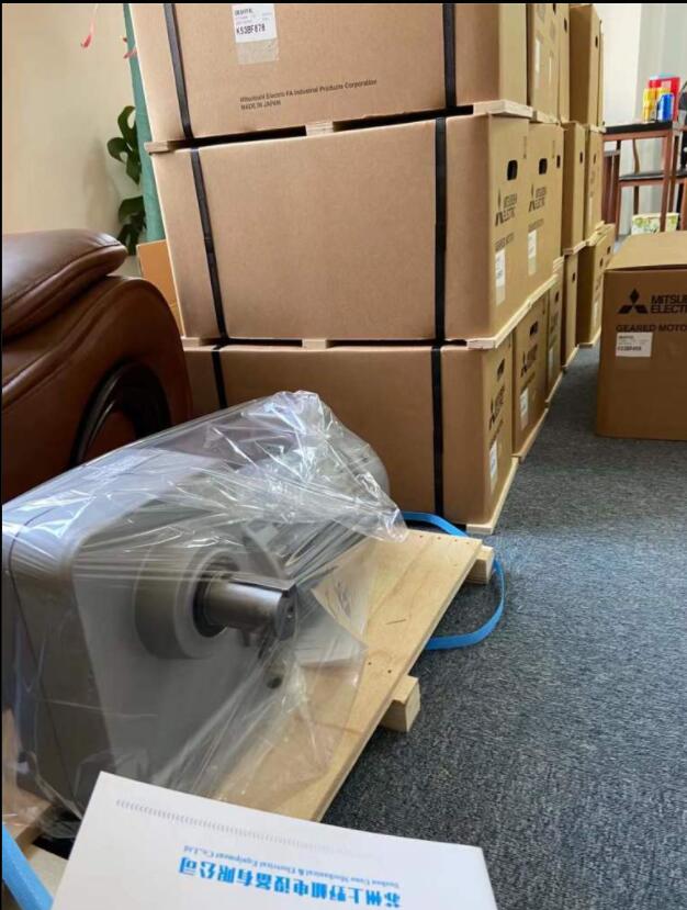 日本直交轴三菱减速机型号：GM-SHYPF-RL-2.2KW...