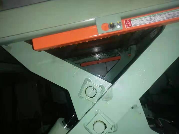 日本MEIKIKOU液压式升降机型号H1-2004A-08-...