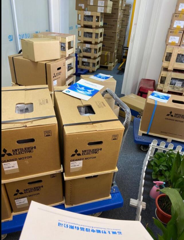 日本三菱电机型号：SF-HRF-2.2KW-4P-AC380...