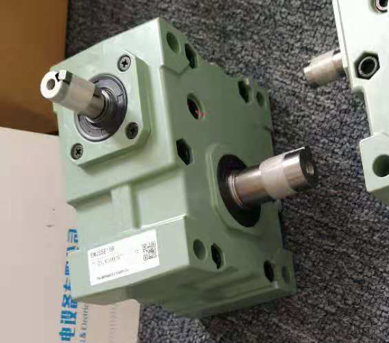 日本原装进口TSUBAKI椿本齿轮箱型号：ED4B20-D-...